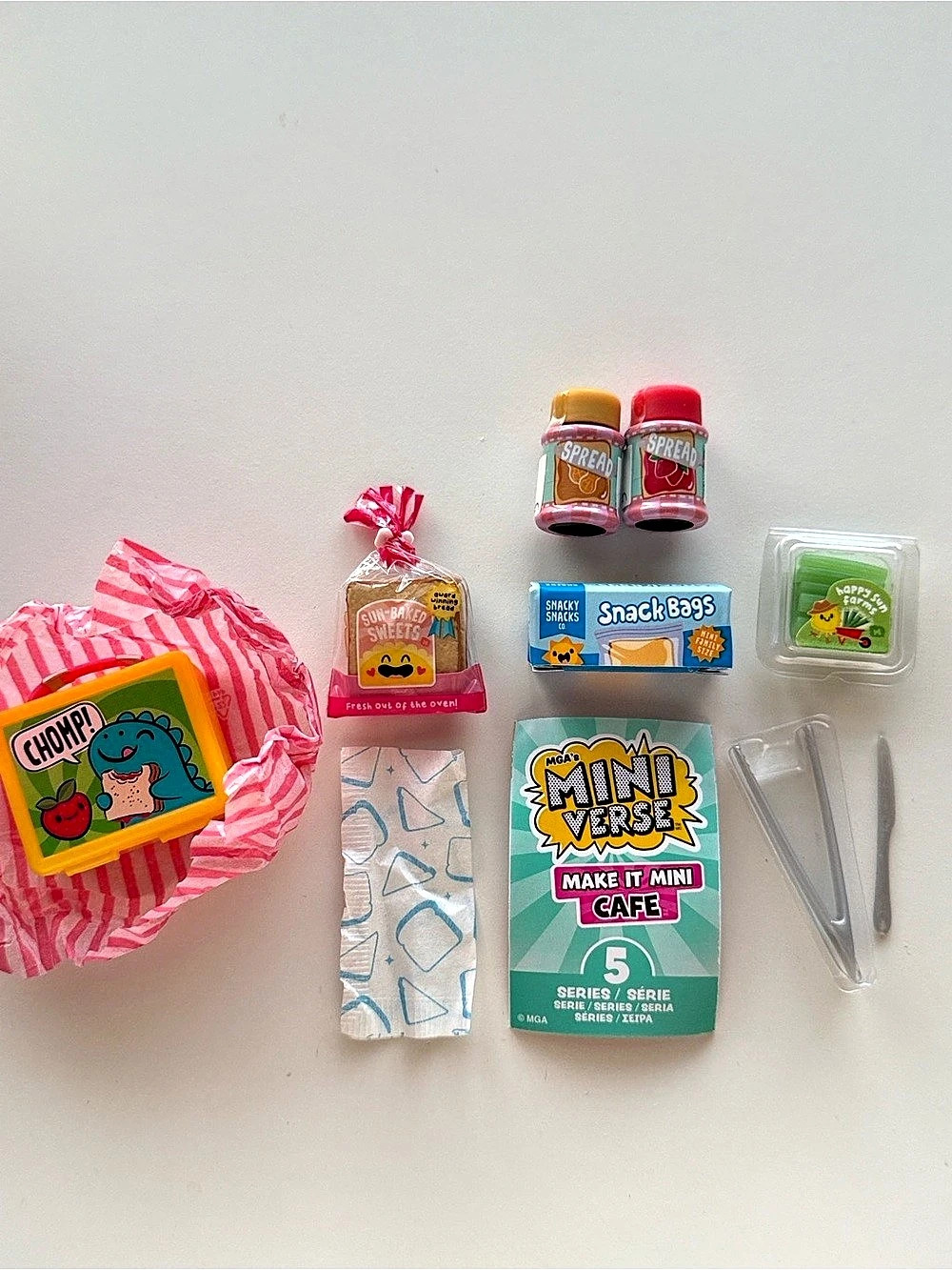 Miniverse Make it Mini Cafe Series 5 PB & J Lunchbox  Set!! 🥜🍓